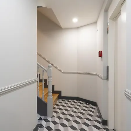 Apartment Host Wise - Enchanting Design Flat - Premium Location *