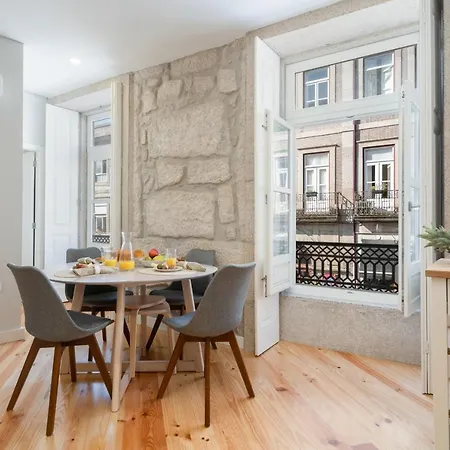 Apartment Host Wise - Enchanting Design Flat - Premium Location Porto